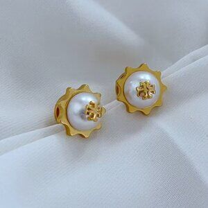Tory Burch new pearl stud earrings